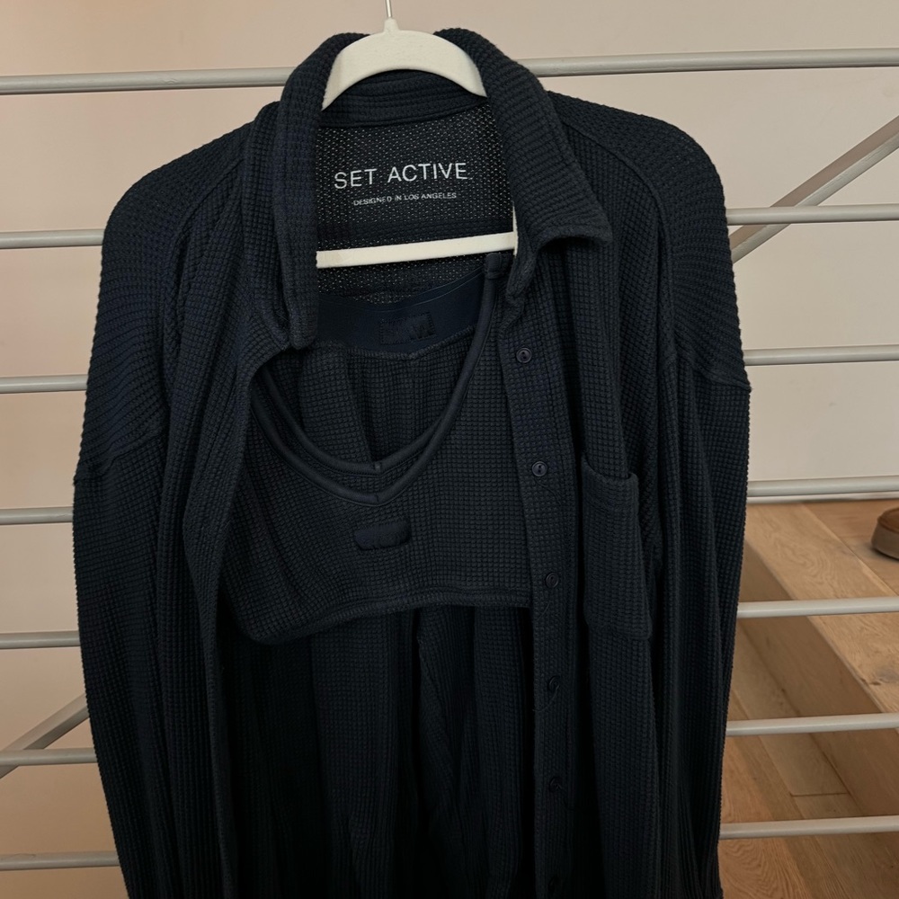 SET ACTIVE 3 piece Button Down Shirt, Dip Bra & Lounge Waffle Pant OXFORD - Picture 3 of 12